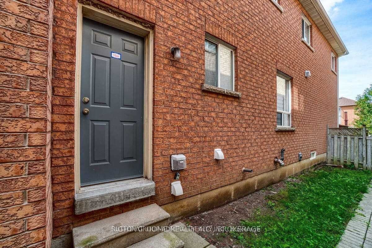 318 Forest Run Boulevard Lower Level