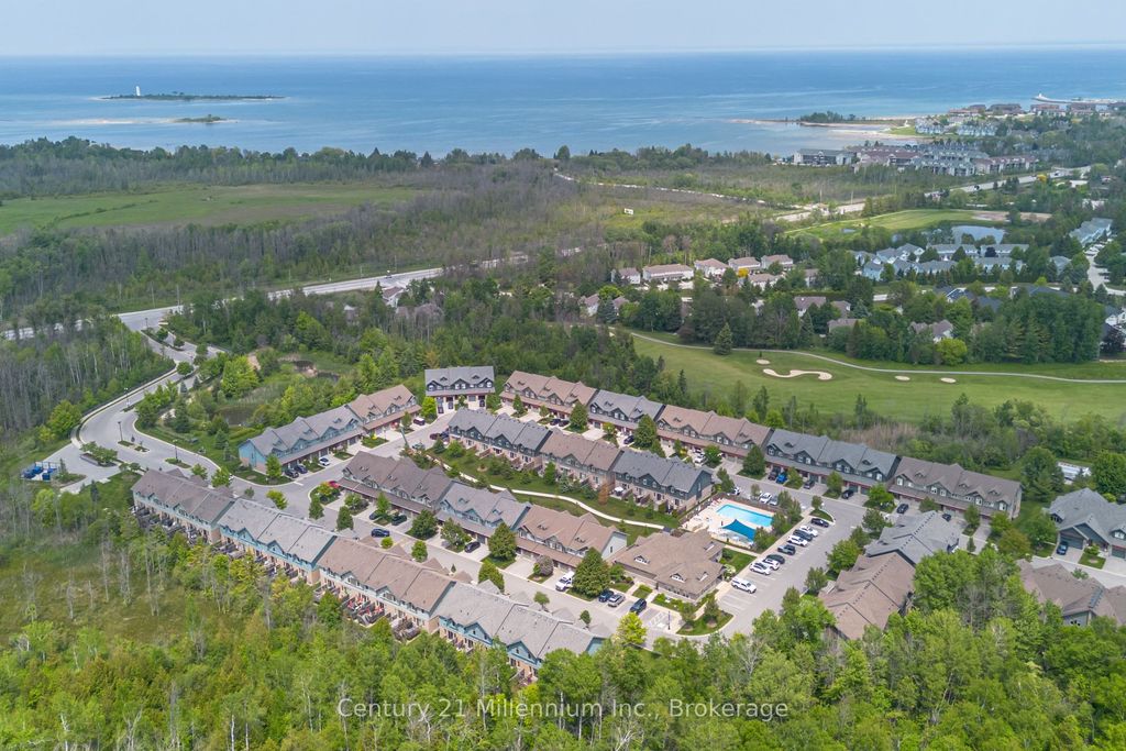 Photo of 37 Silver Glen Boulevard, Collingwood, ON L9Y 0G9 (MLS # S12990118)