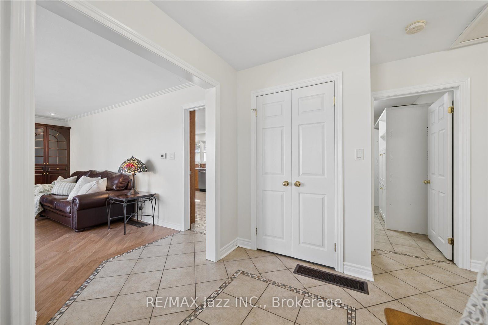 354 Beaver Street S