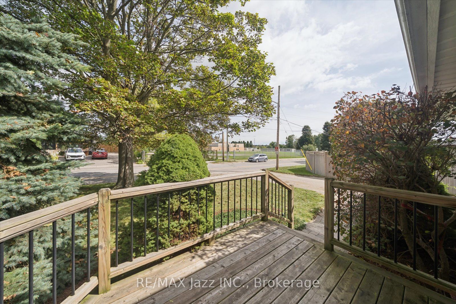 354 Beaver Street S