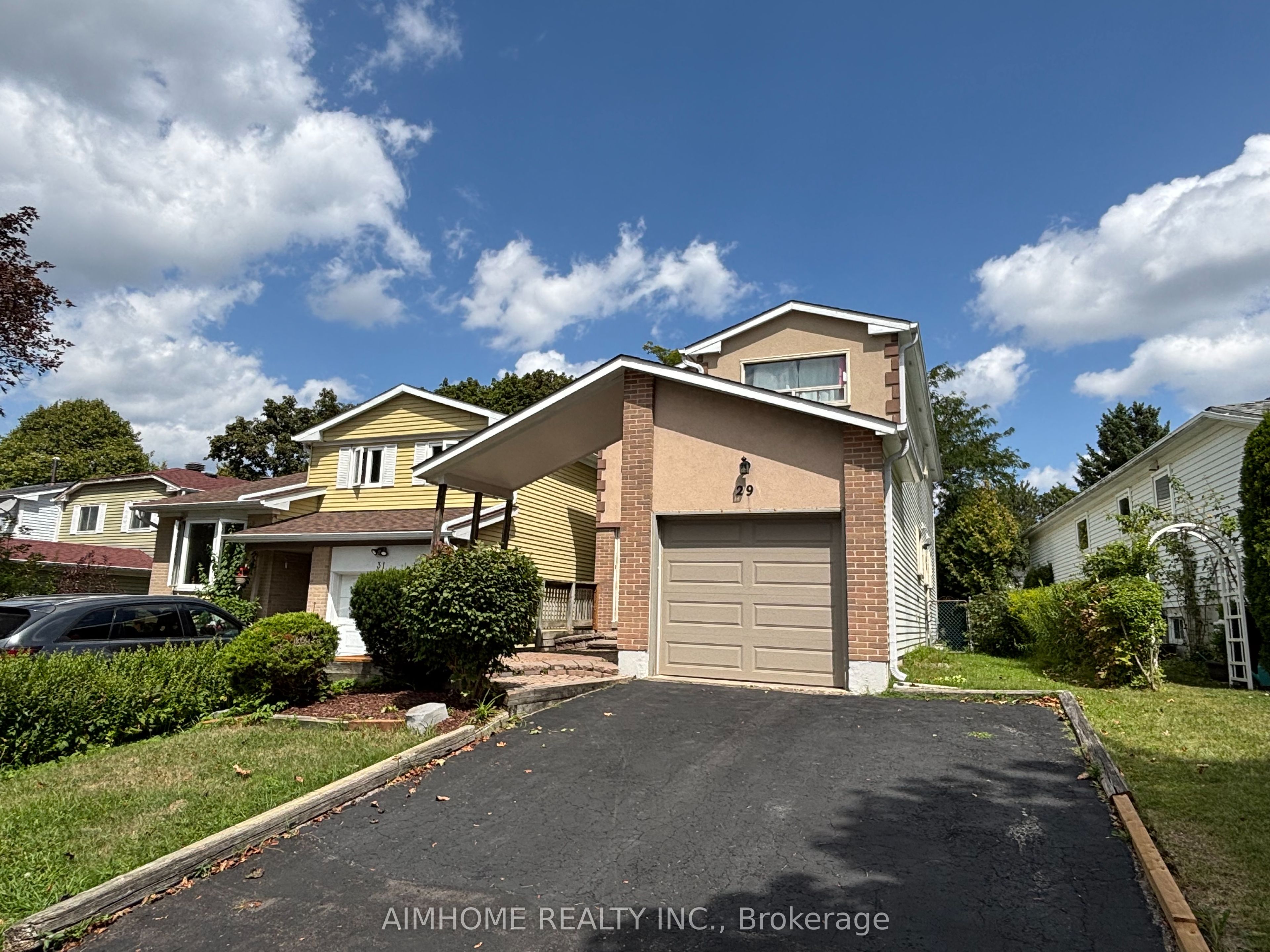 29 Snowshoe Crescent