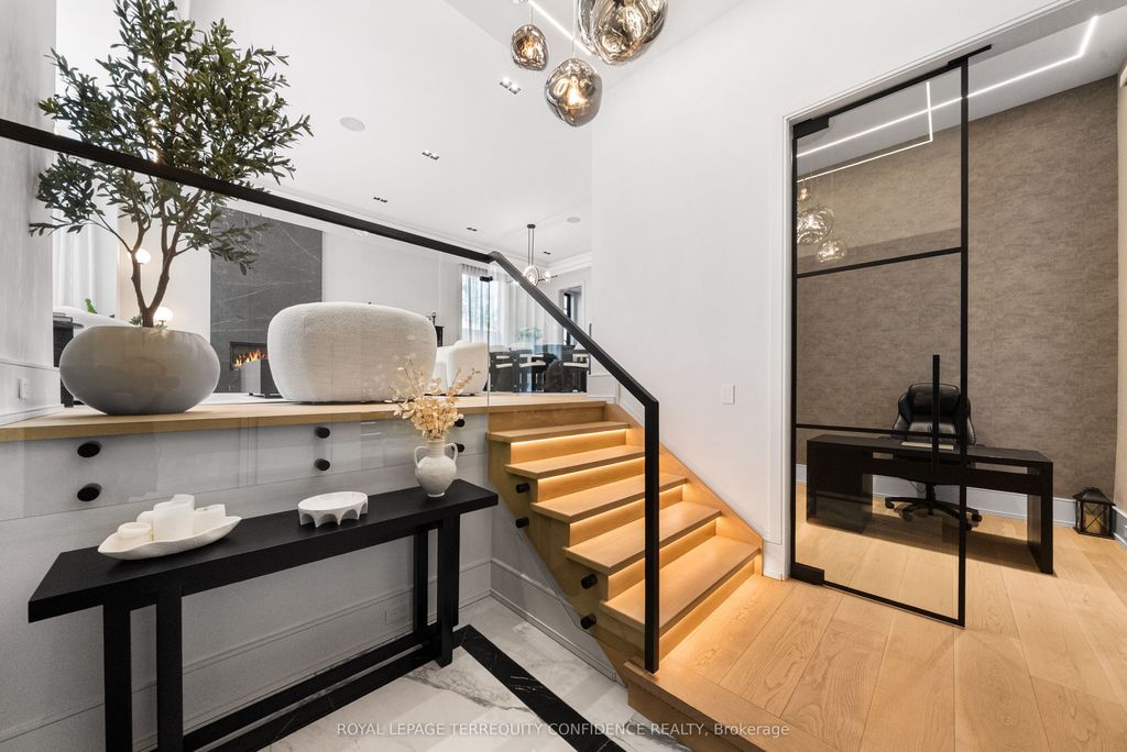 Photo of 35 Nipigon Avenue, Toronto, ON M2M 2V7 (MLS # C13125538)