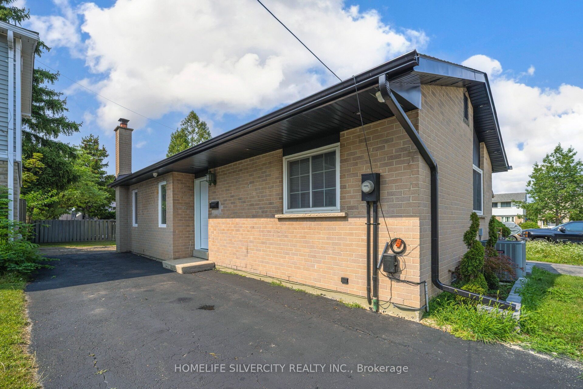 3 Hapsbury Square
