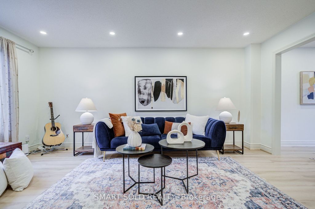 Photo of 47 Colleen Street, Vaughan, ON L4J 5H1 (MLS # N12551342)