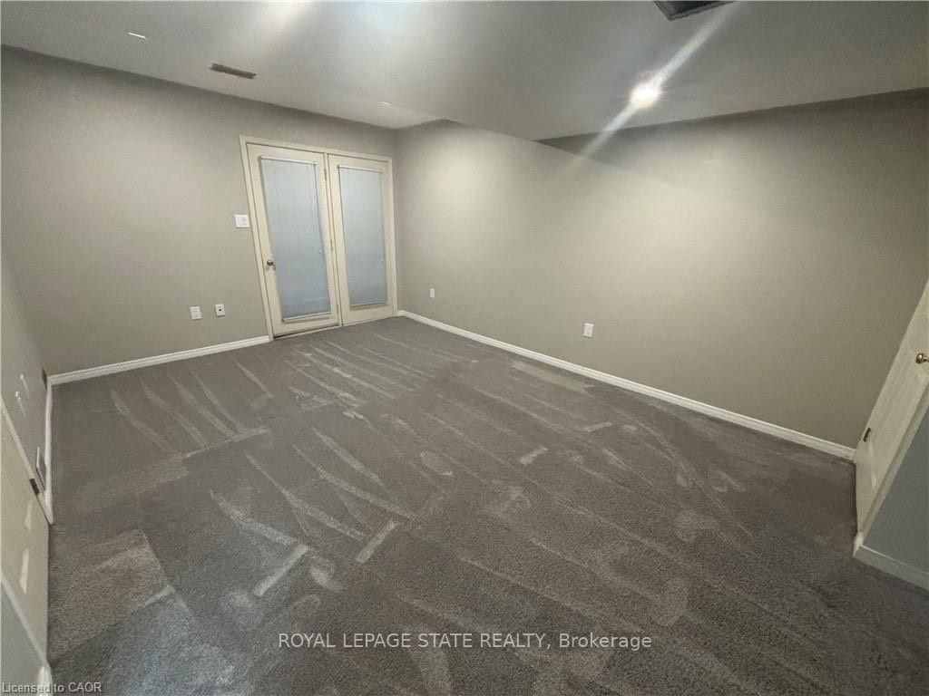 Photo of 72 Stone Church Road W, Hamilton, ON L9B 2H8 (MLS # X12484604)