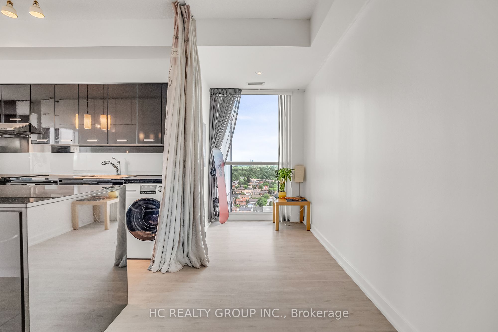 33 Singer Court 2205