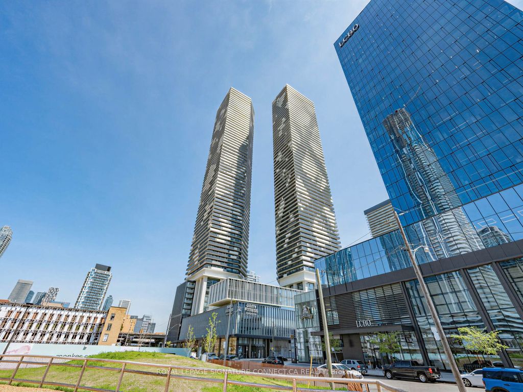 Photo of 138 Downes Street #805, Toronto, ON M5E 0E4 (MLS # C13153406)