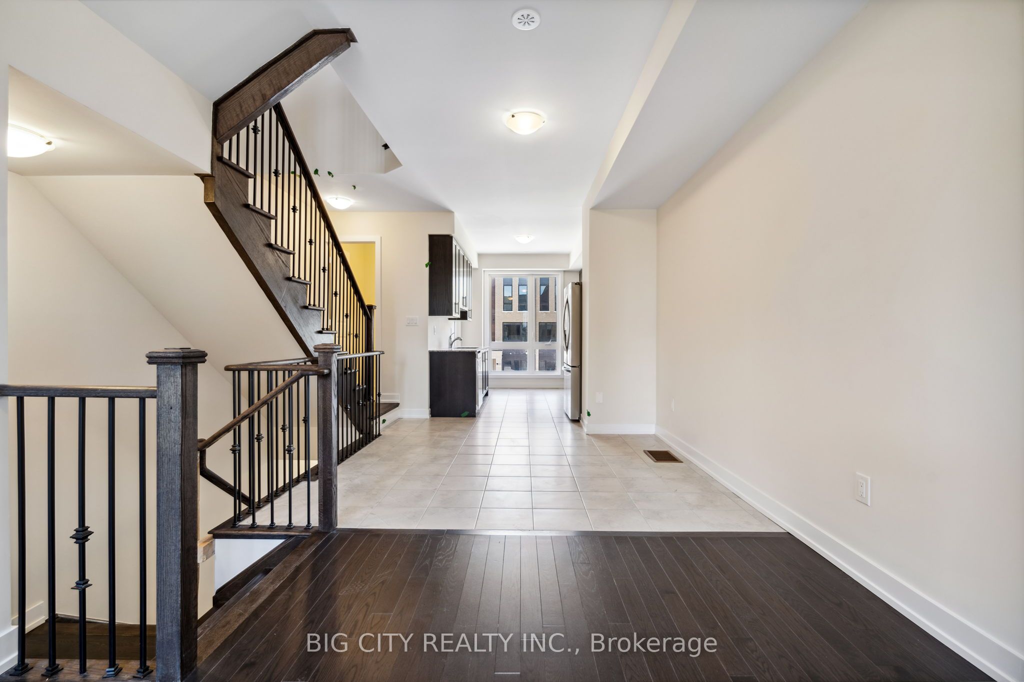 101 Stauffer Crescent