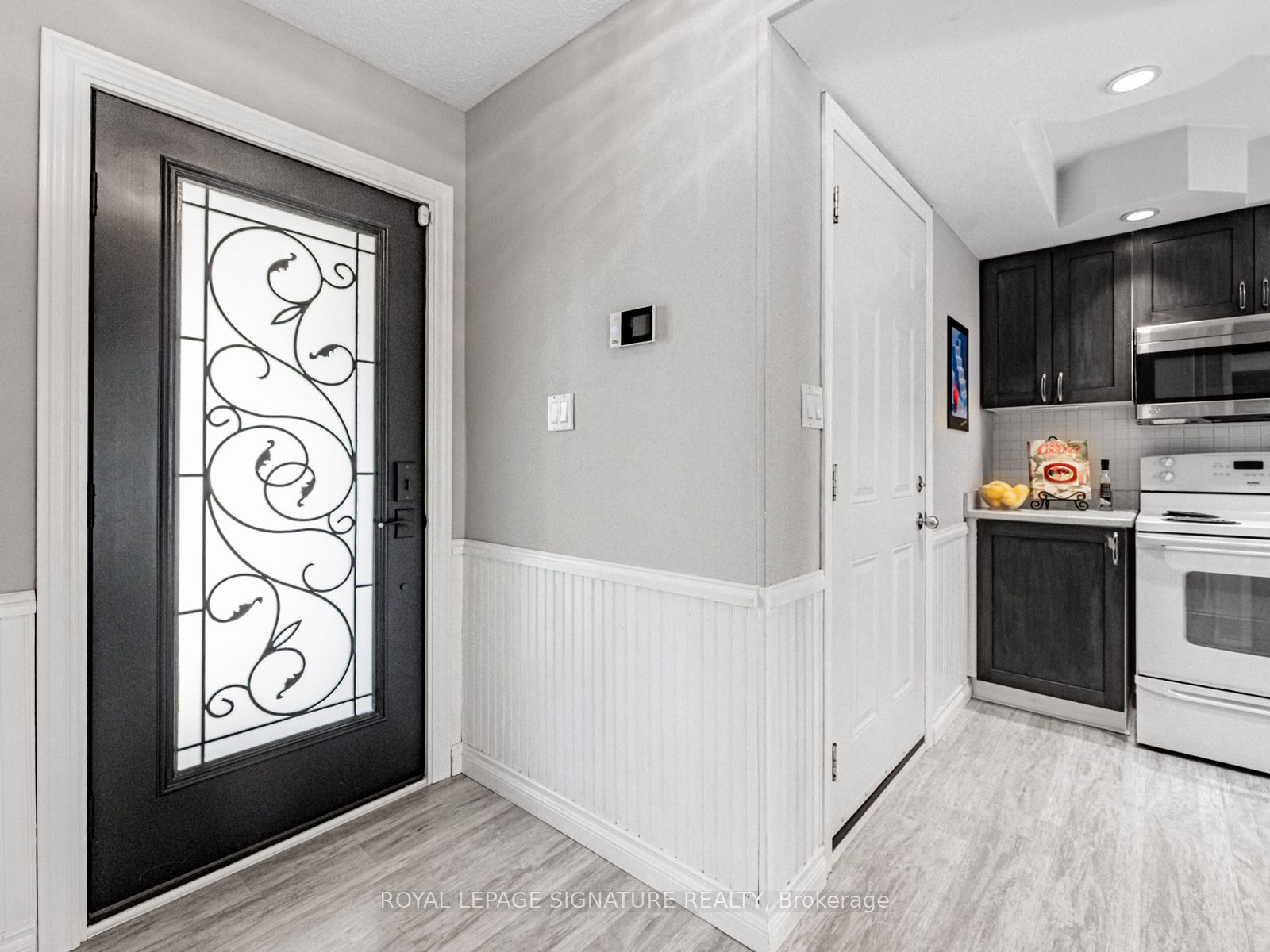 87 Hialeah Crescent