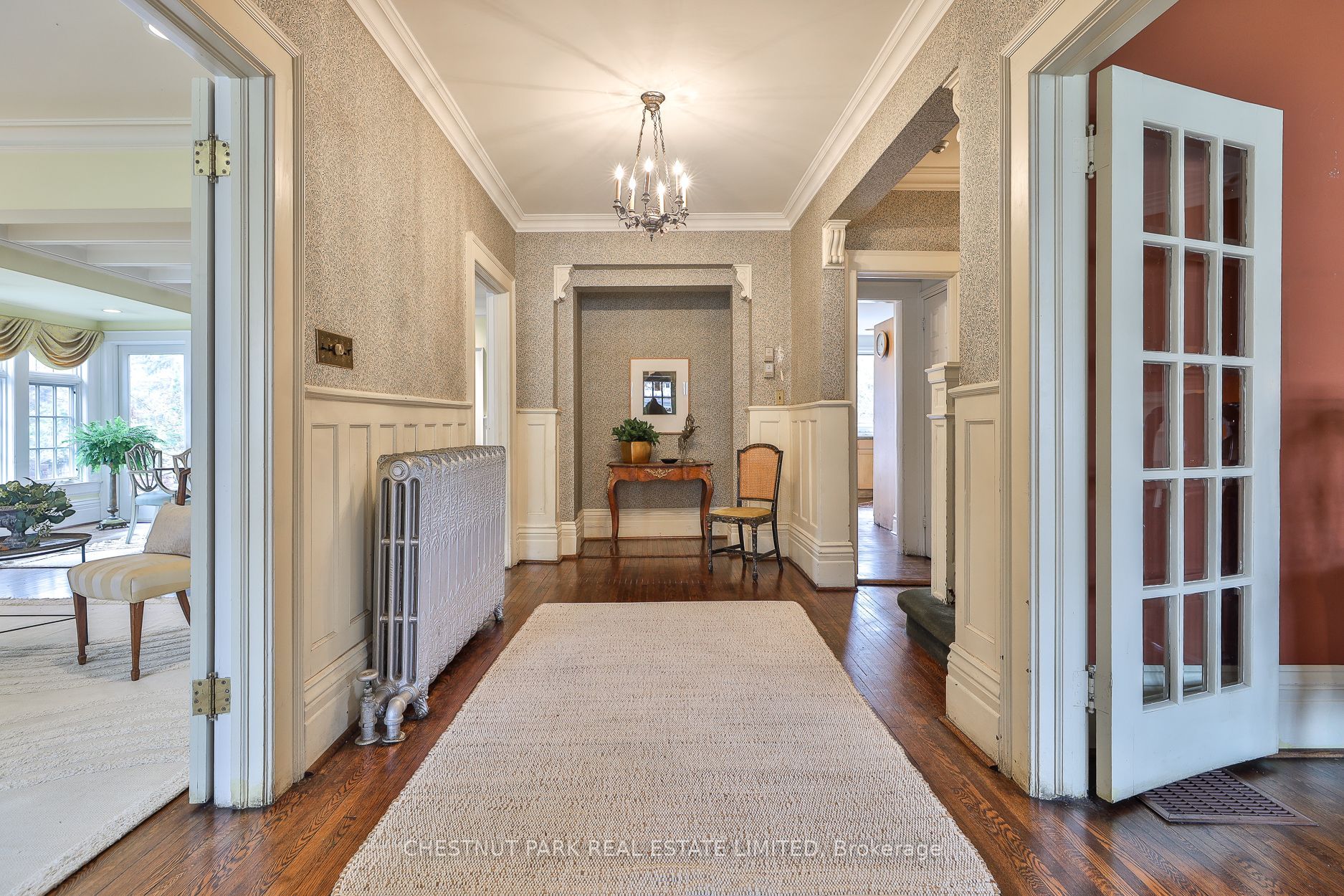 127 Roxborough Drive