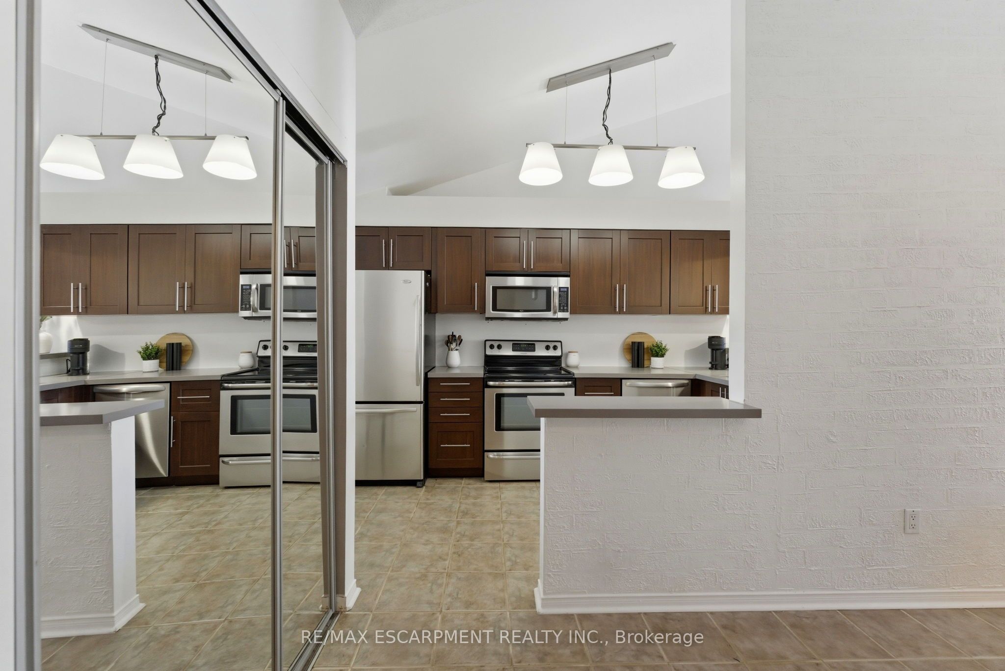 109 Bristol Road E 140