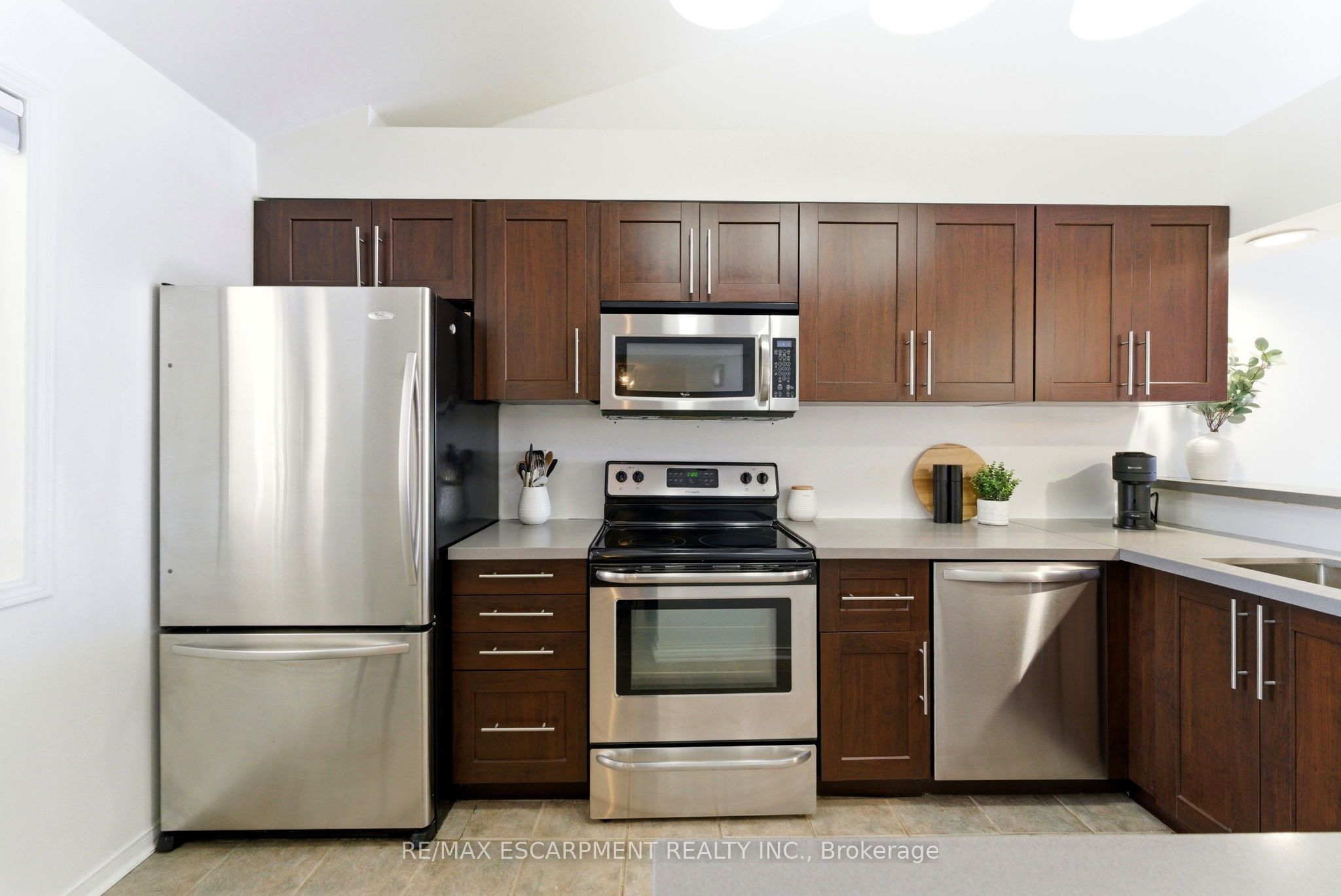 109 Bristol Road E 140