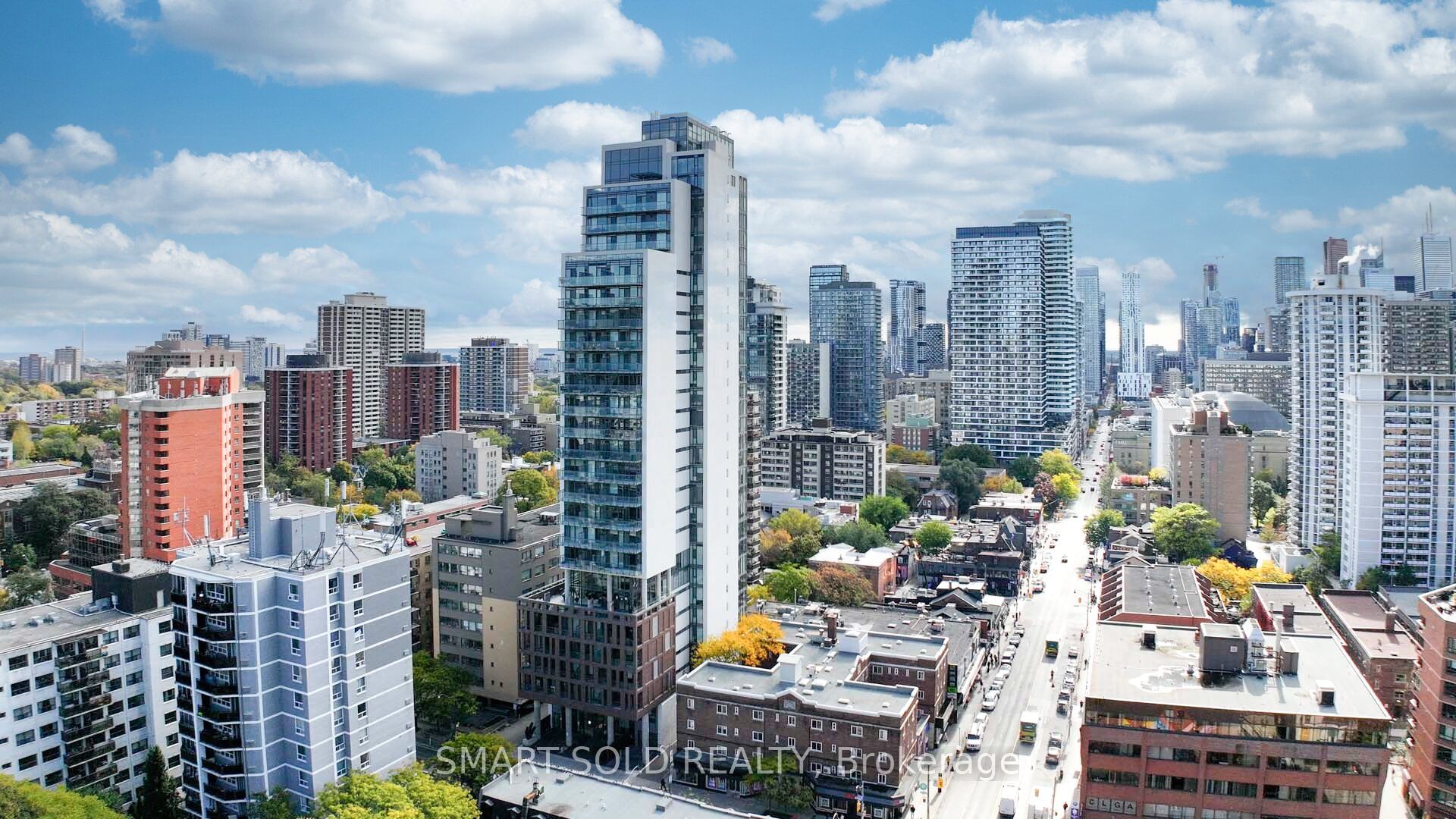 81 Wellesley Street E 1307