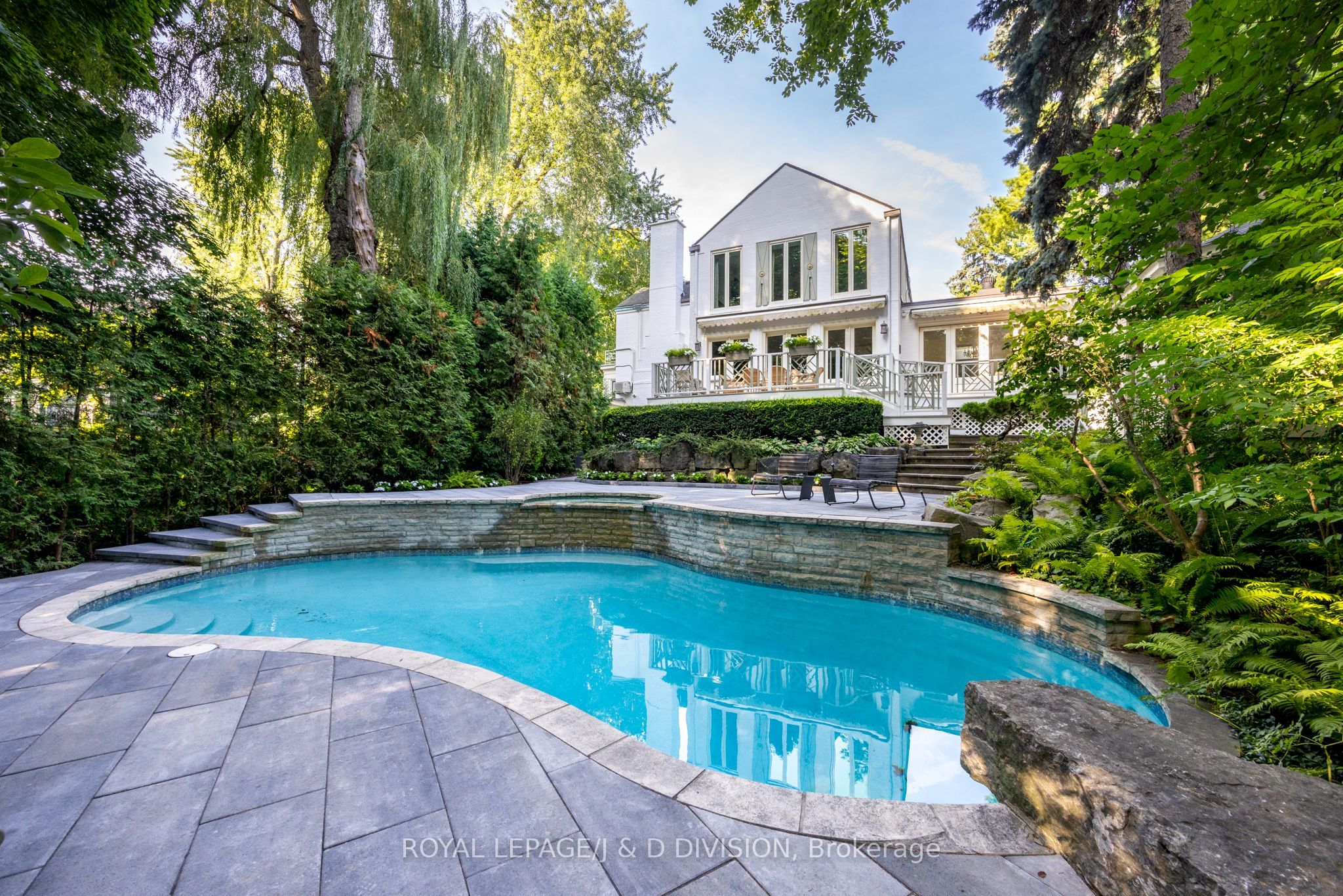 12 Forest Glen Crescent