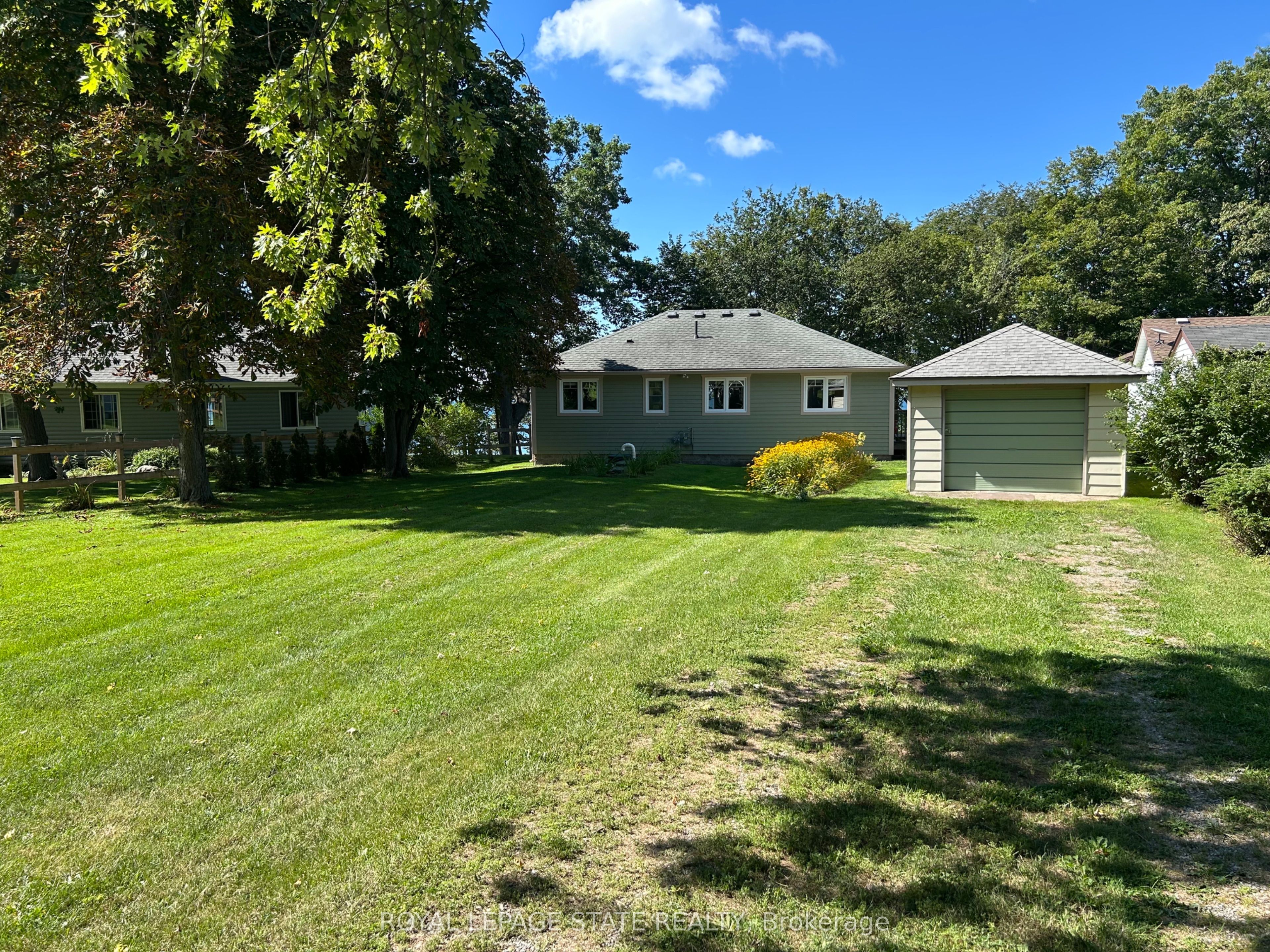 23 Upper Mohawk Point