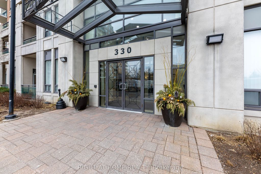 Photo of 330 Red Maple Road #801, Richmond Hill, ON L4C 0T6 (MLS # N12999248)