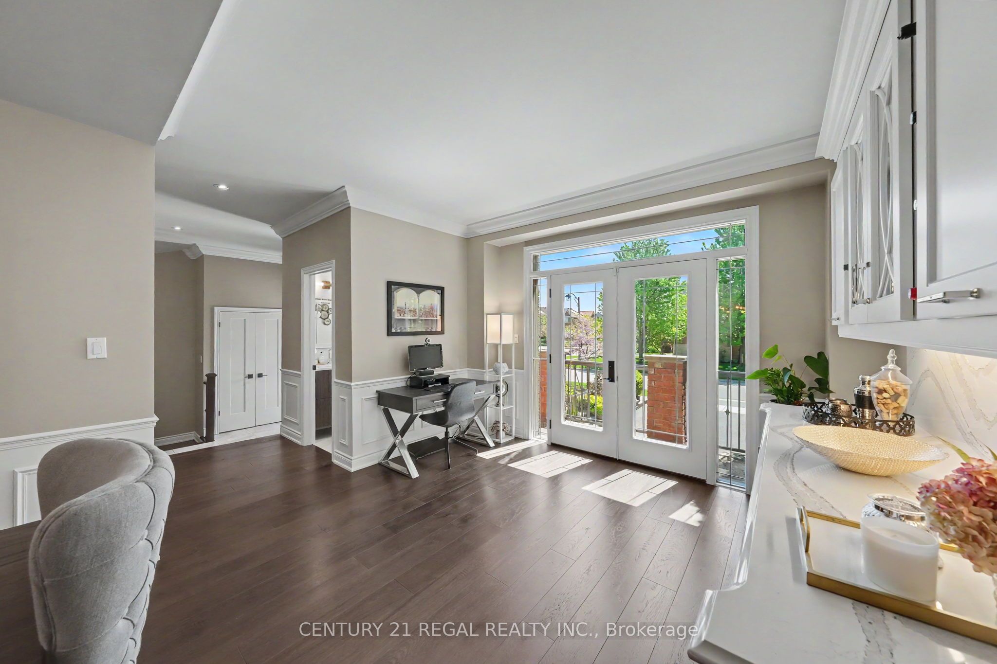 2260 Chickadee Crescent