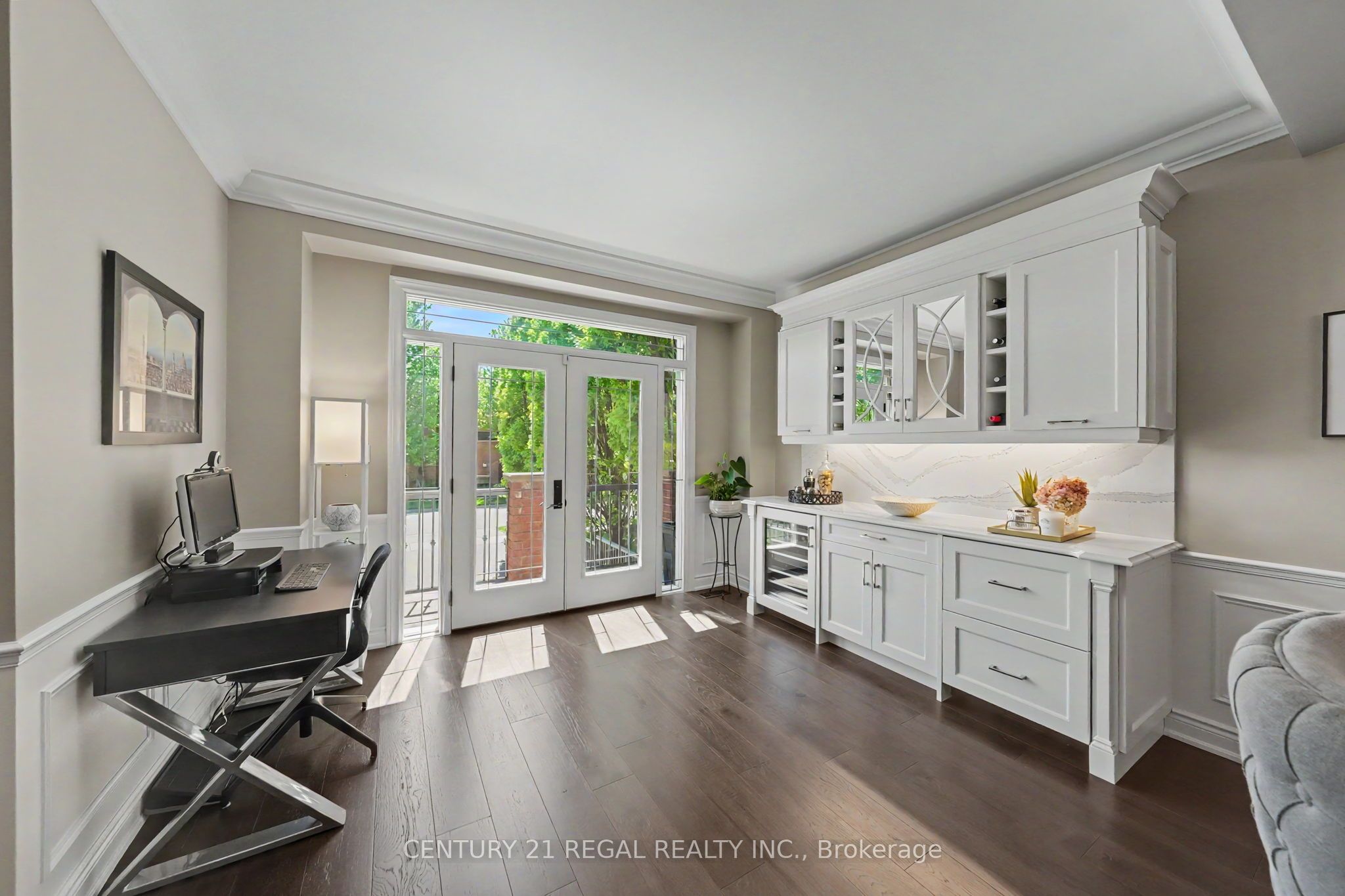 2260 Chickadee Crescent