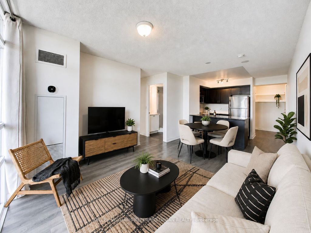 Photo of 812 Lansdowne Avenue #815, Toronto, ON M6H 4K5 (MLS # W13225052)