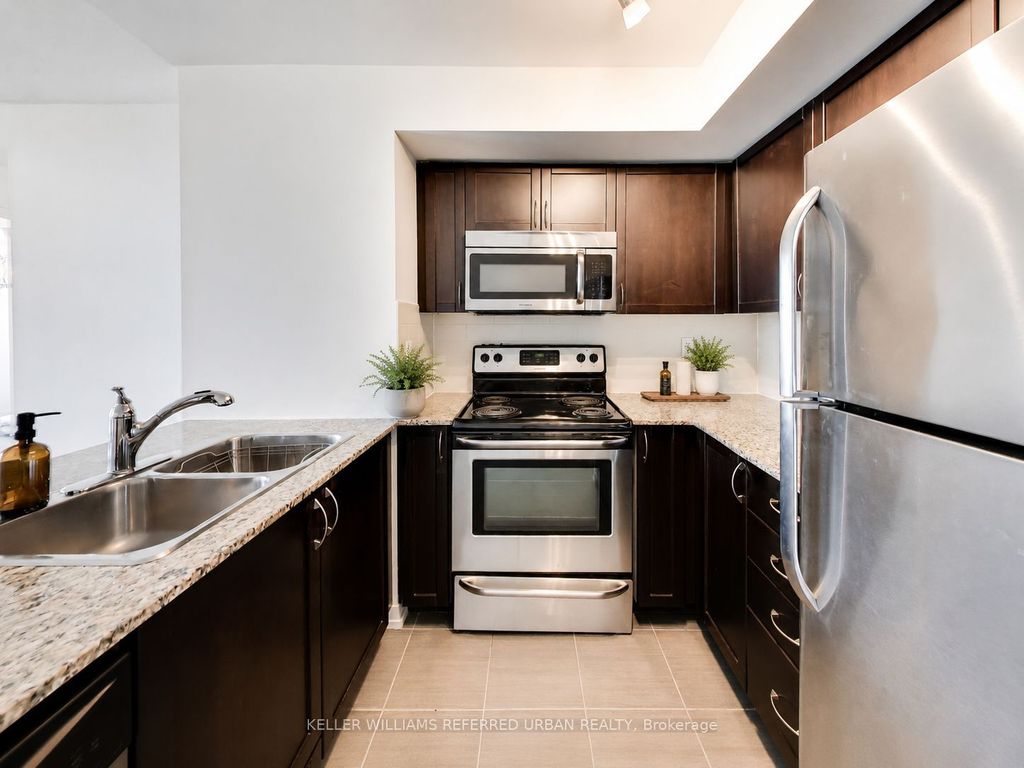 Photo of 812 Lansdowne Avenue #815, Toronto, ON M6H 4K5 (MLS # W13225052)
