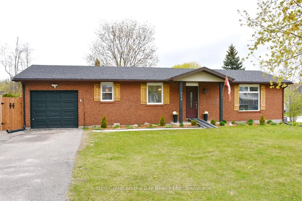 Photo of 238 McCrea Drive, Clearview, ON L0M 1S0 (MLS # S13132194)