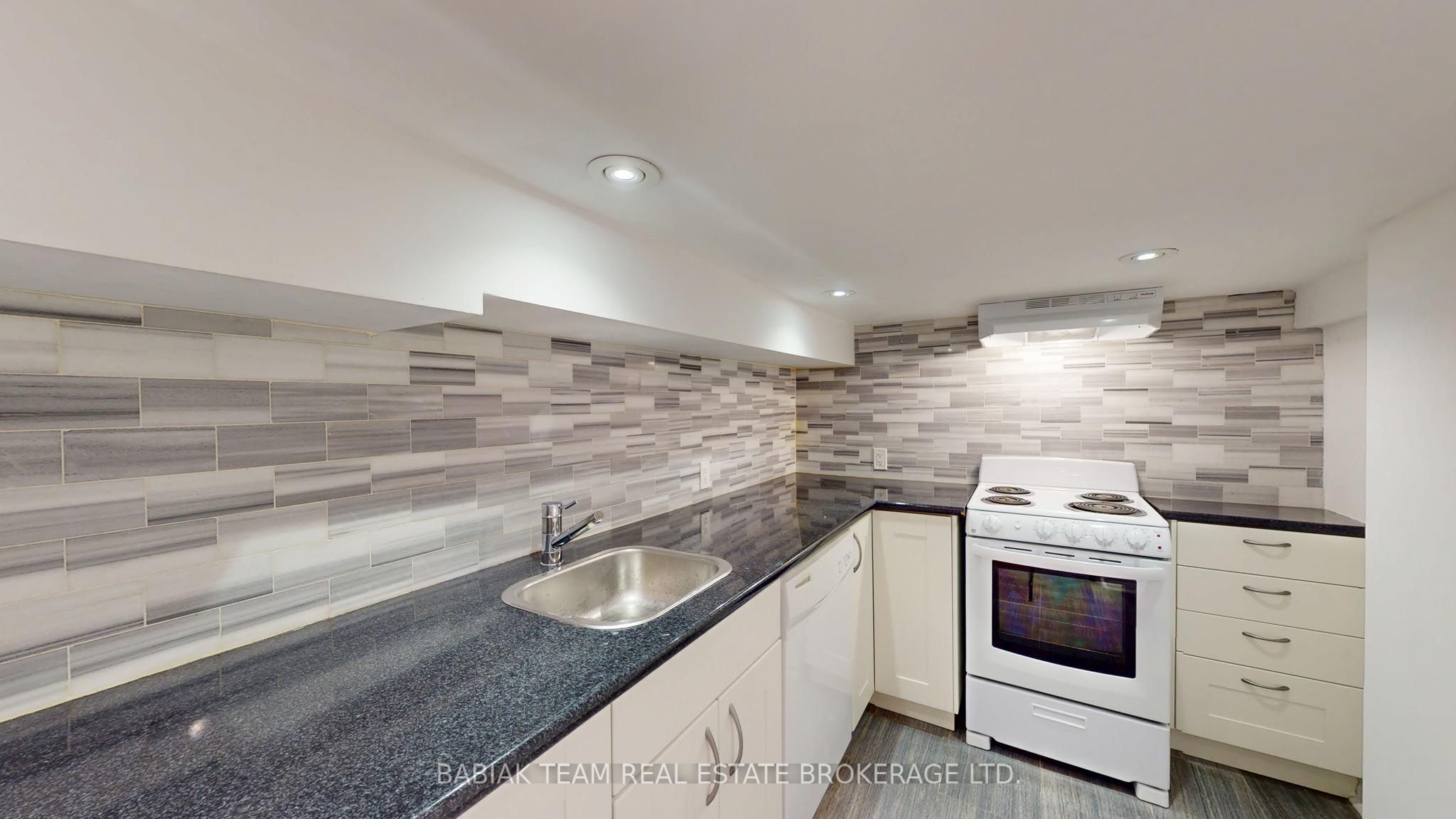 709 Willard Avenue Lower