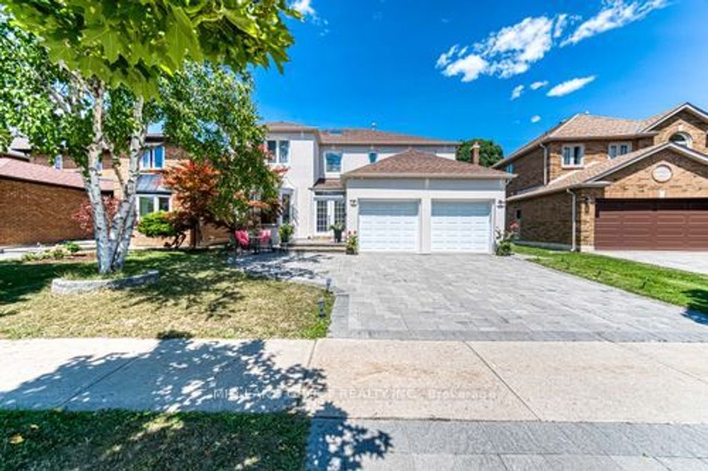 Photo of 74 Blackmore Avenue, Richmond Hill, ON L4B 2A1 (MLS # N12408277)