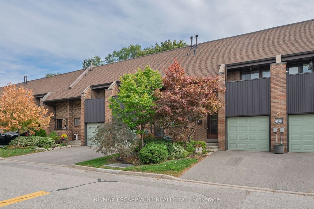 Photo of 111 Maple Branch Path, Toronto, ON M9P 3R9 (MLS # W12465538)