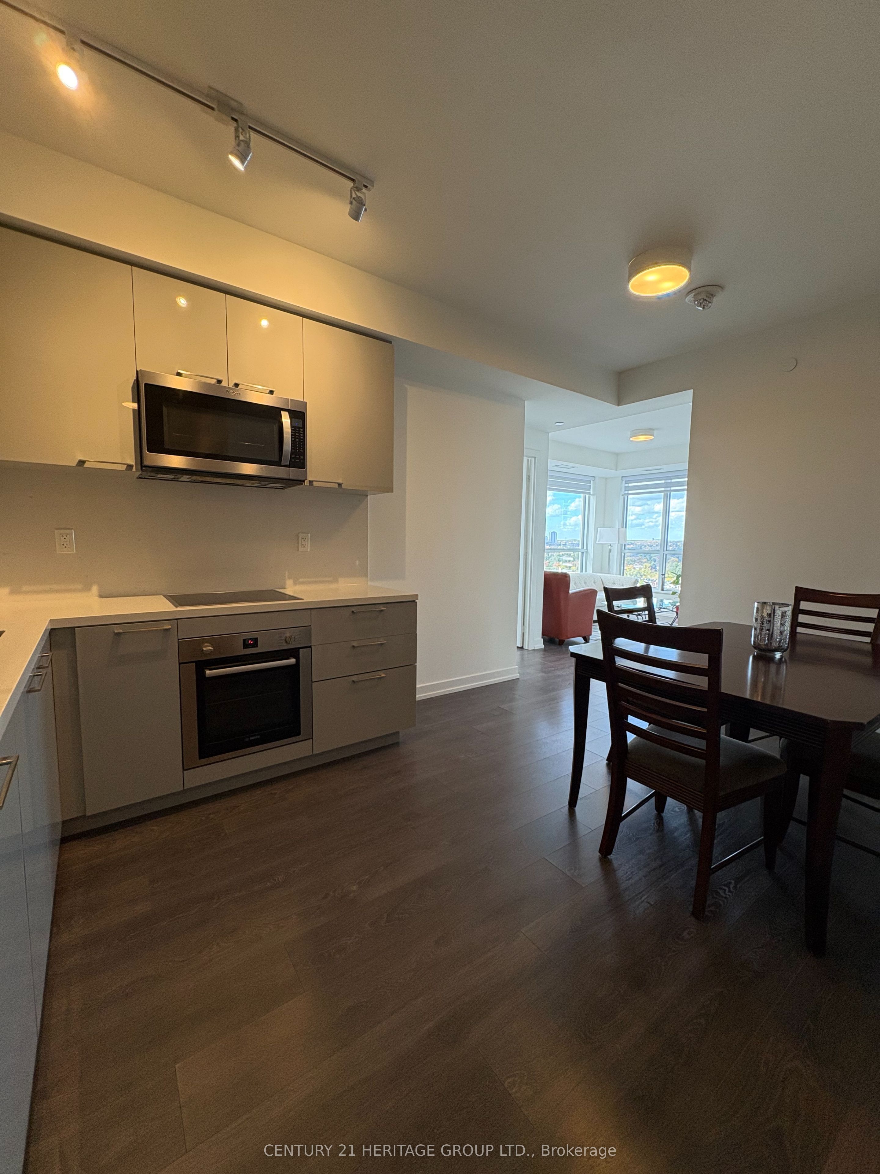 1 Grandview Avenue 1002