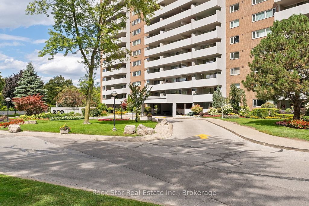 Photo of 270 Scarlett Road #1305, Toronto, ON M6N 4X7 (MLS # W12390589)
