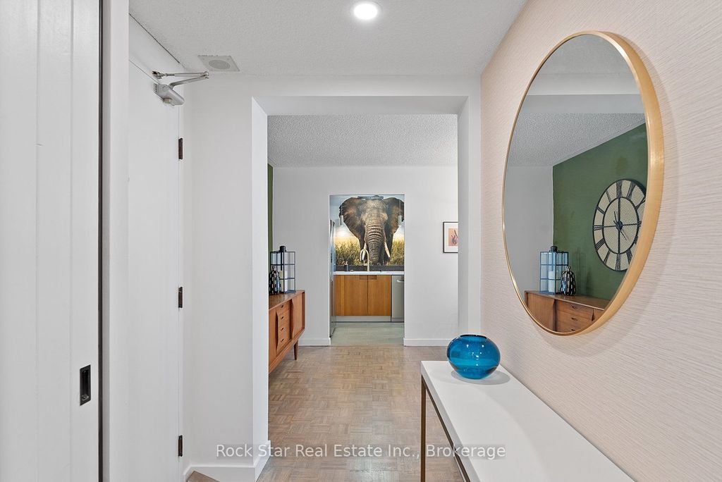 Photo of 270 Scarlett Road #1305, Toronto, ON M6N 4X7 (MLS # W12390589)