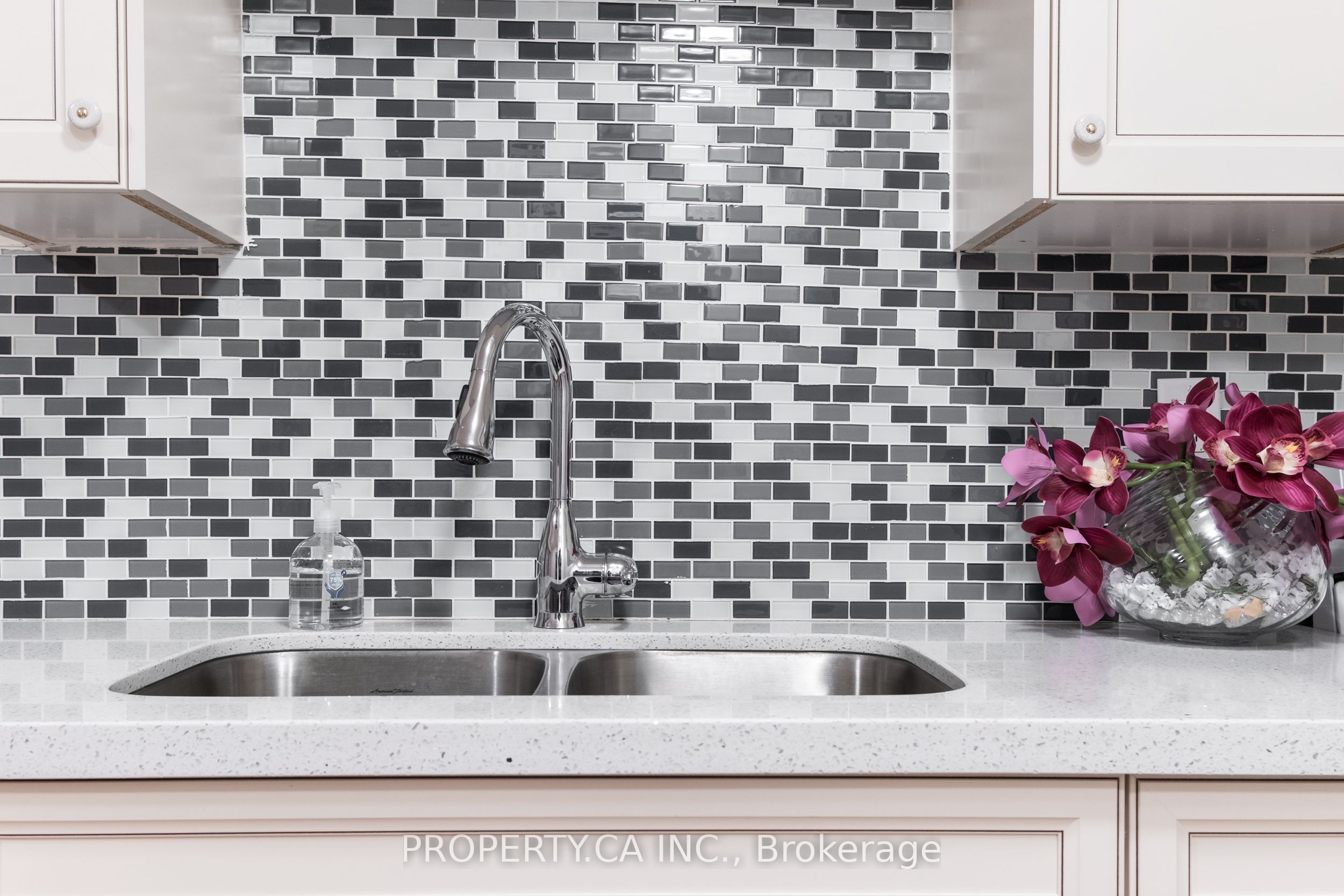 70 Grand Trunk Avenue Lower