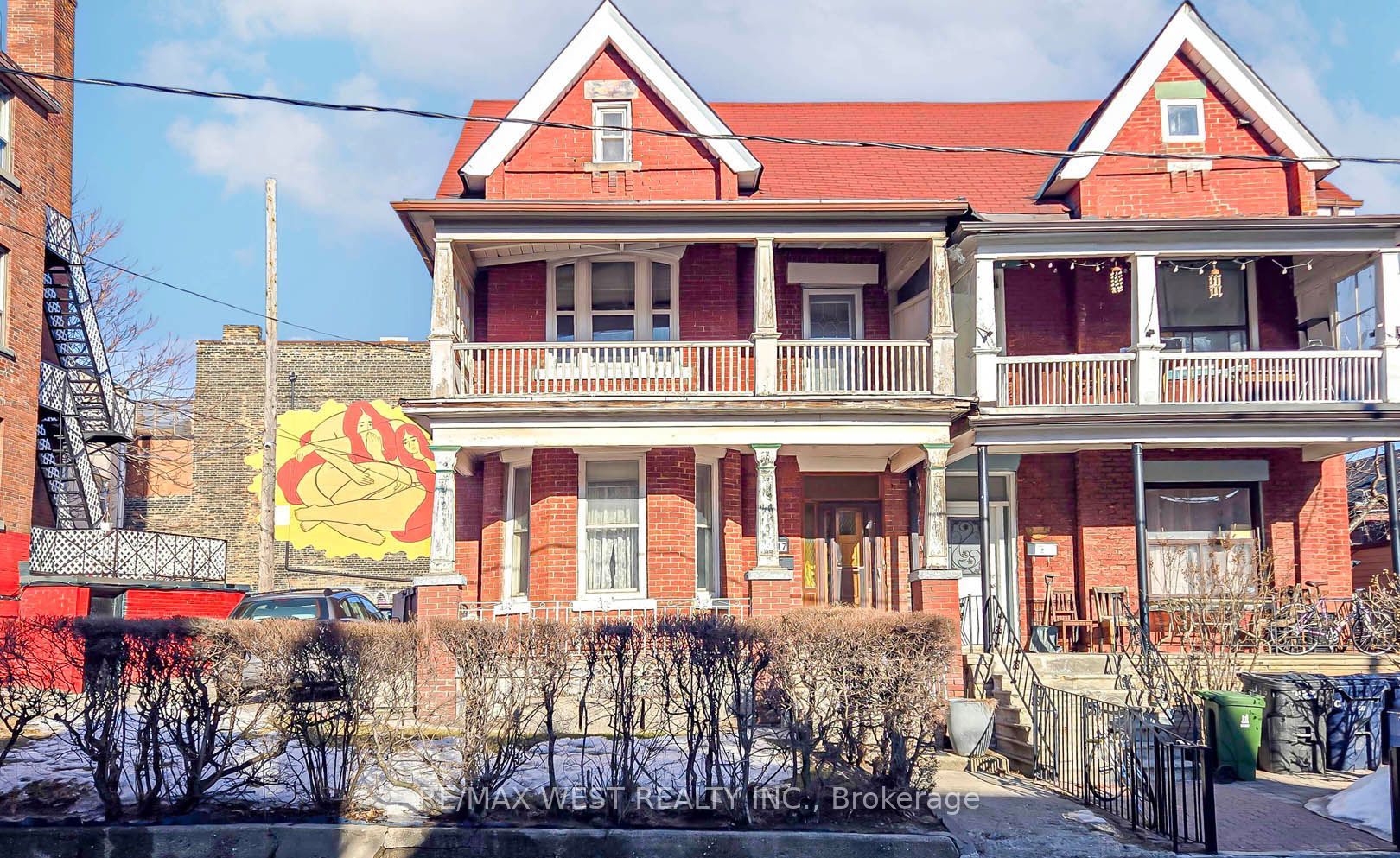217 Gladstone Avenue