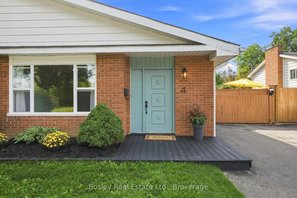 Photo of 4 Griffin Road, Collingwood, ON L9Y 4B8 (MLS # S13767662)