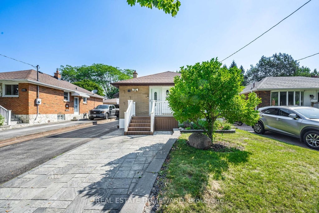 Photo of 259 Windsor Street, Oshawa, ON L1H 6G5 (MLS # E13885916)