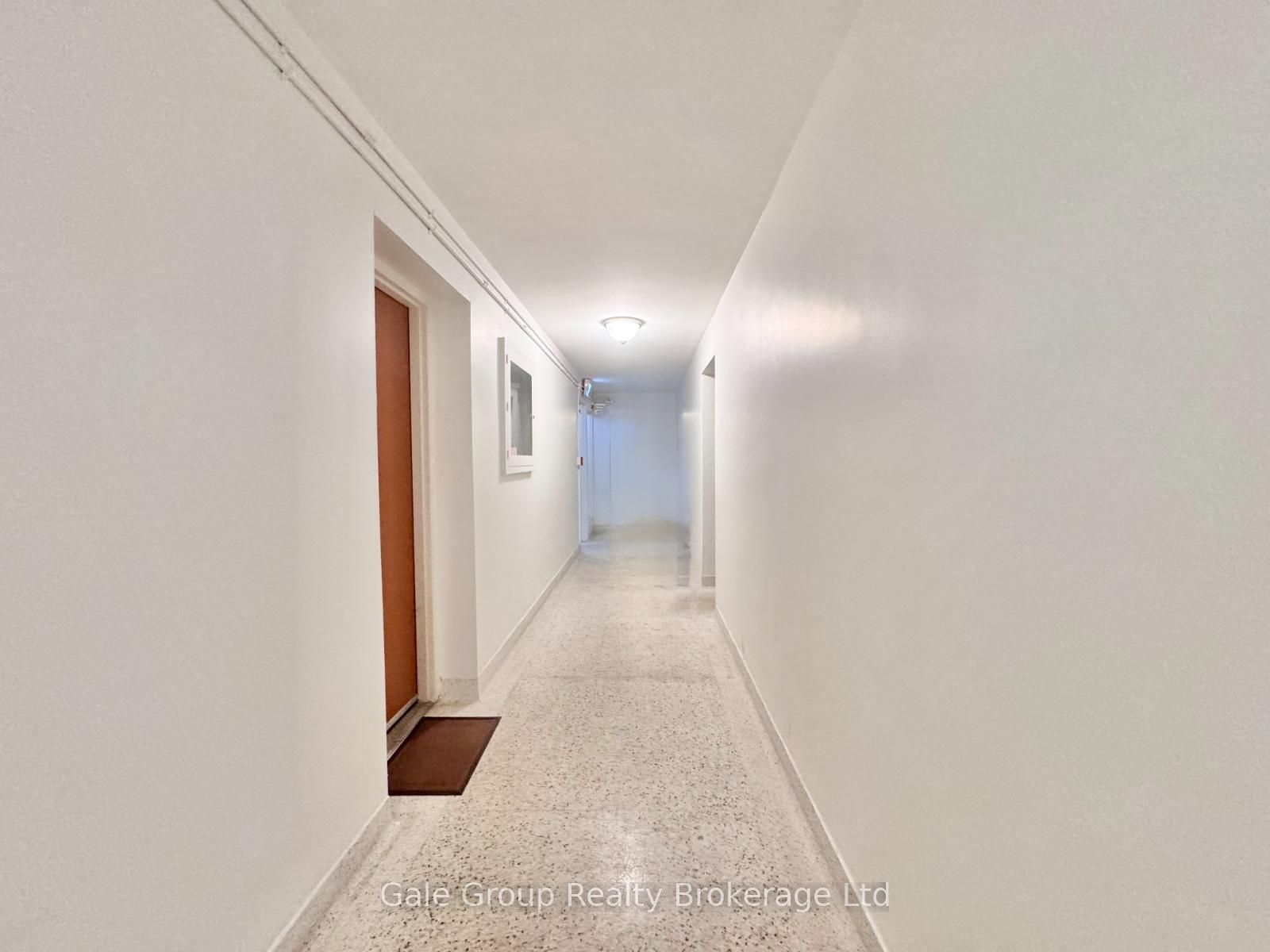 25 Paisley Boulevard E Unit-6