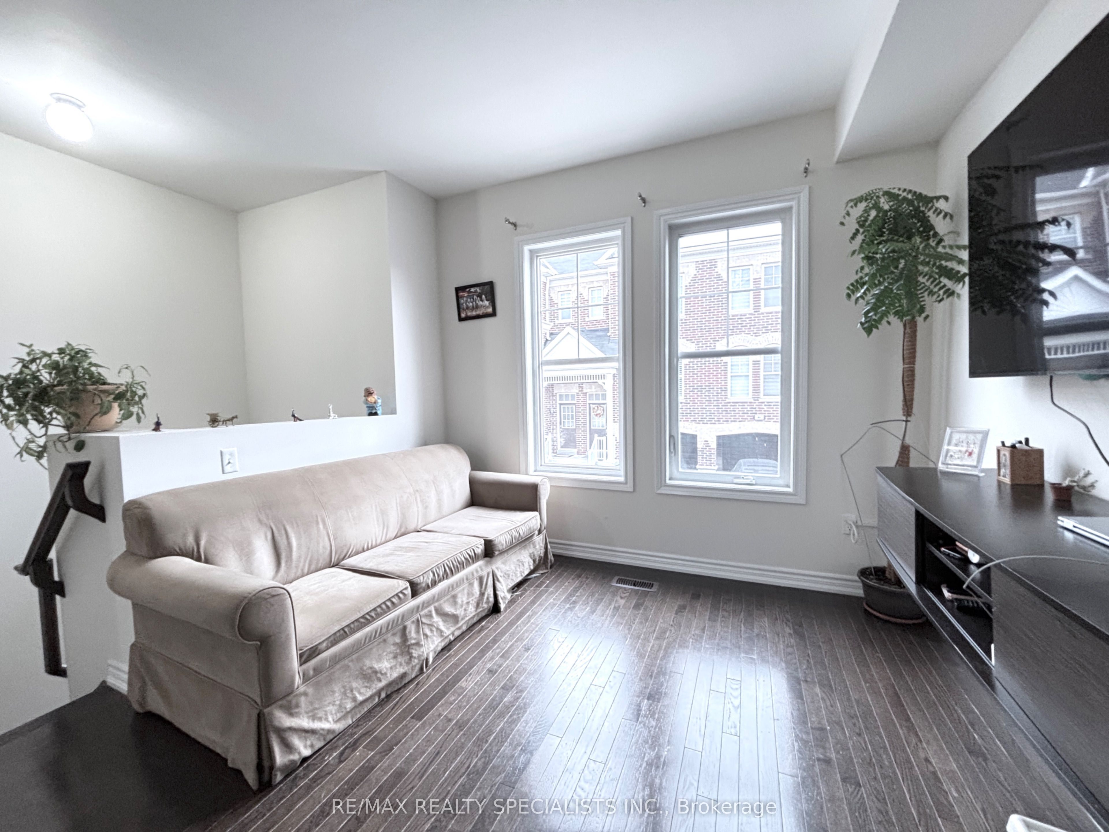 10 Porter Avenue West Avenue W 53