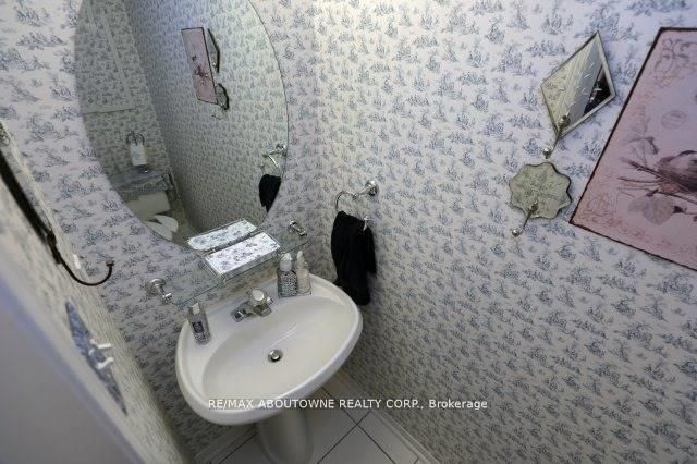 1175 Treetop Terrace