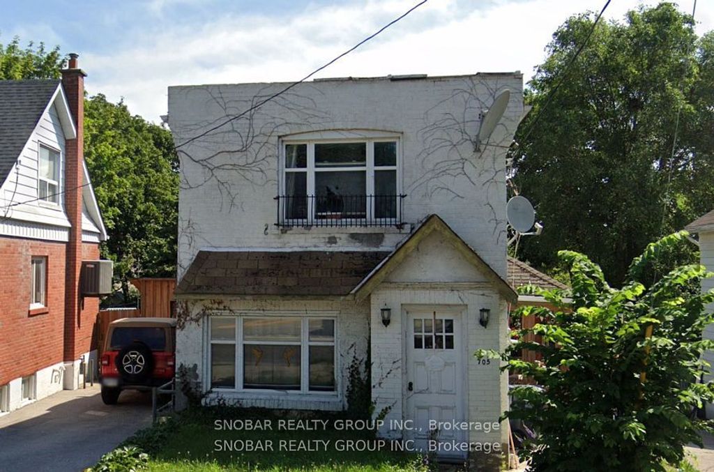 Photo of 705 Scarlett Road, Toronto, ON M9P 2T6 (MLS # W12420251)