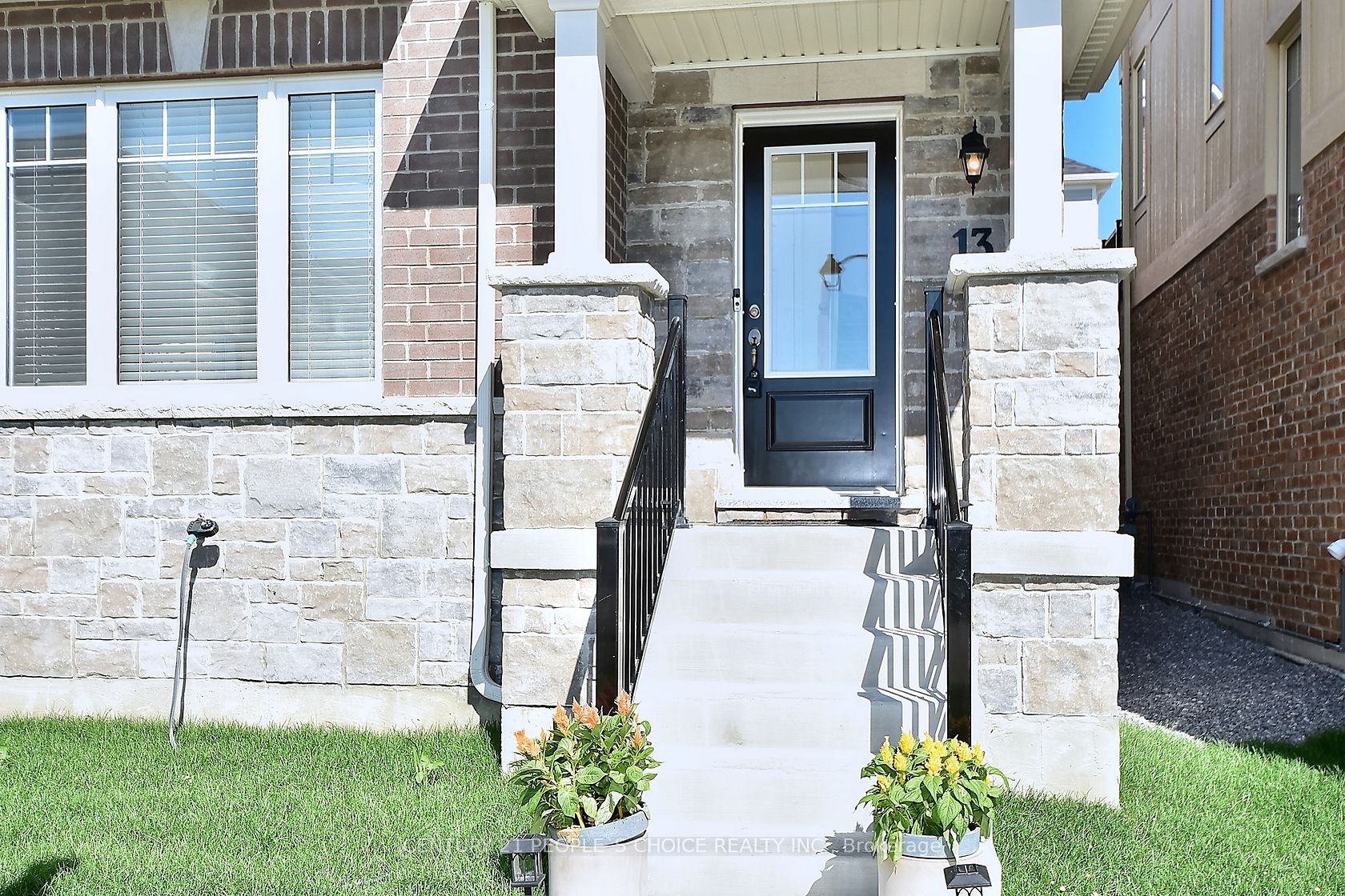 13 Devineridge Avenue