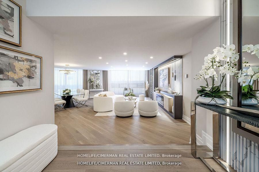 240 Heath Street W 1002