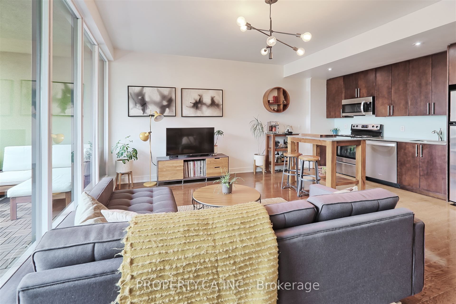 25 Ritchie Avenue 303