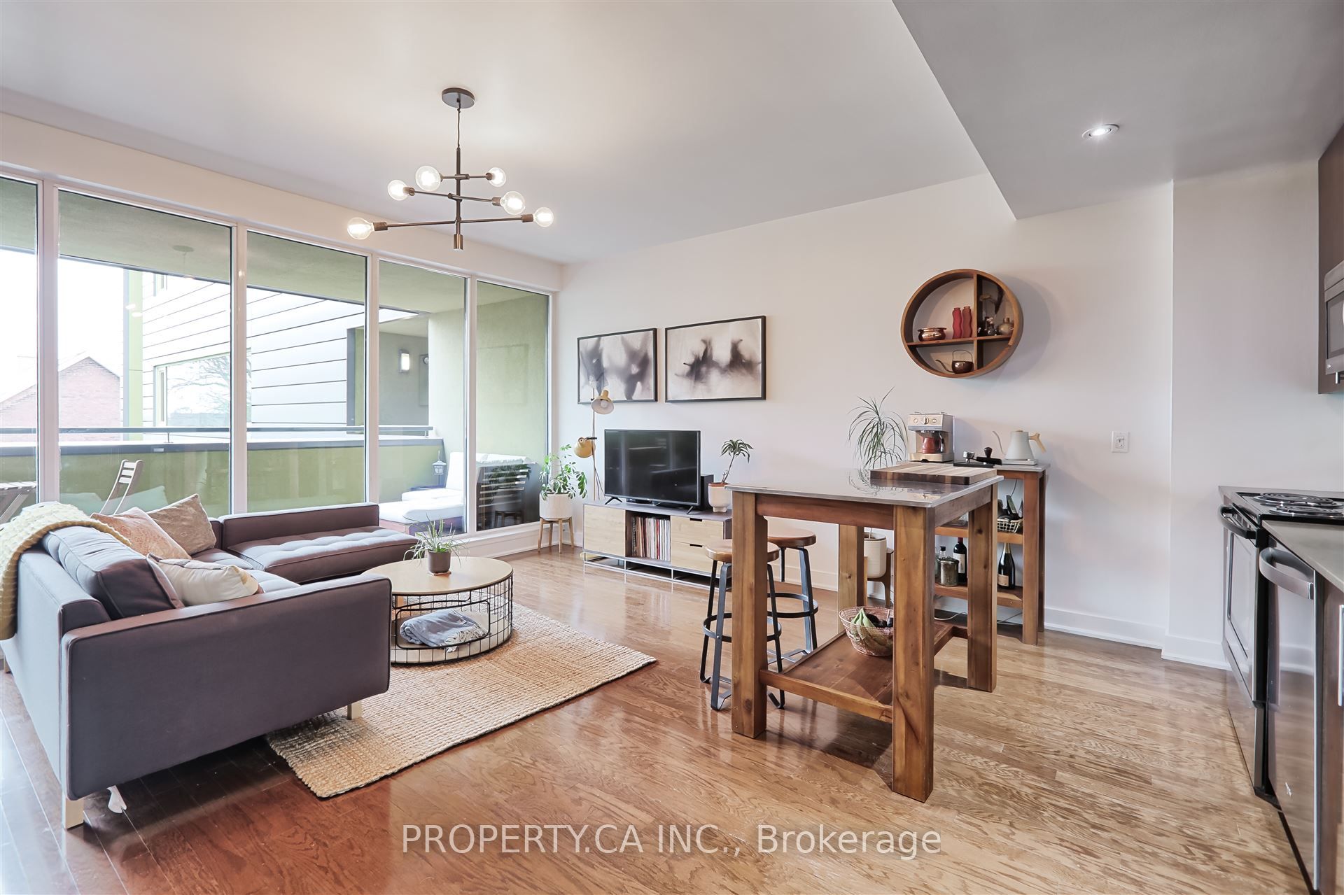 25 Ritchie Avenue 303