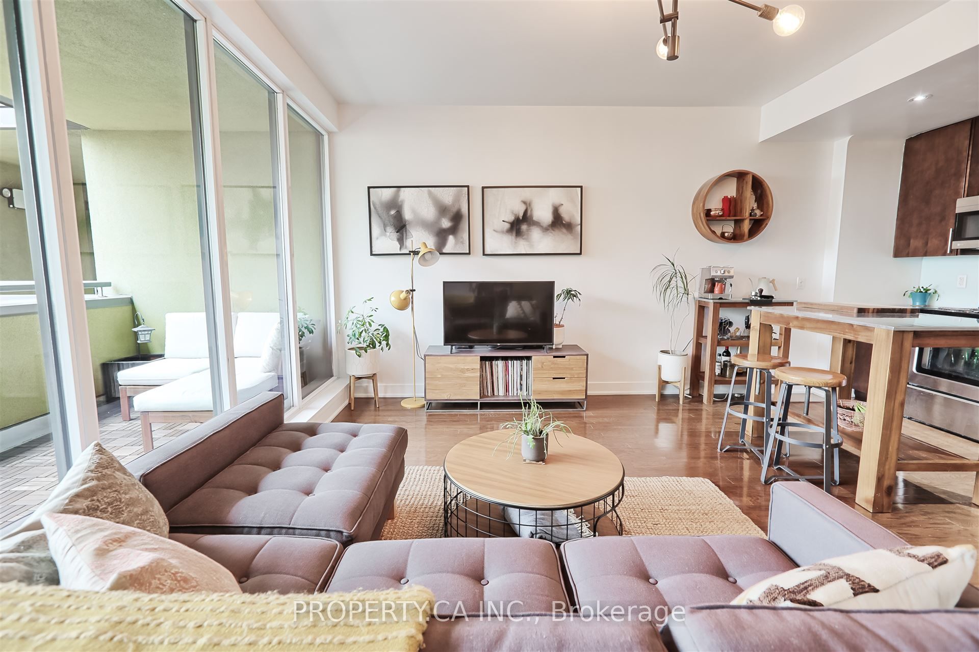 25 Ritchie Avenue 303