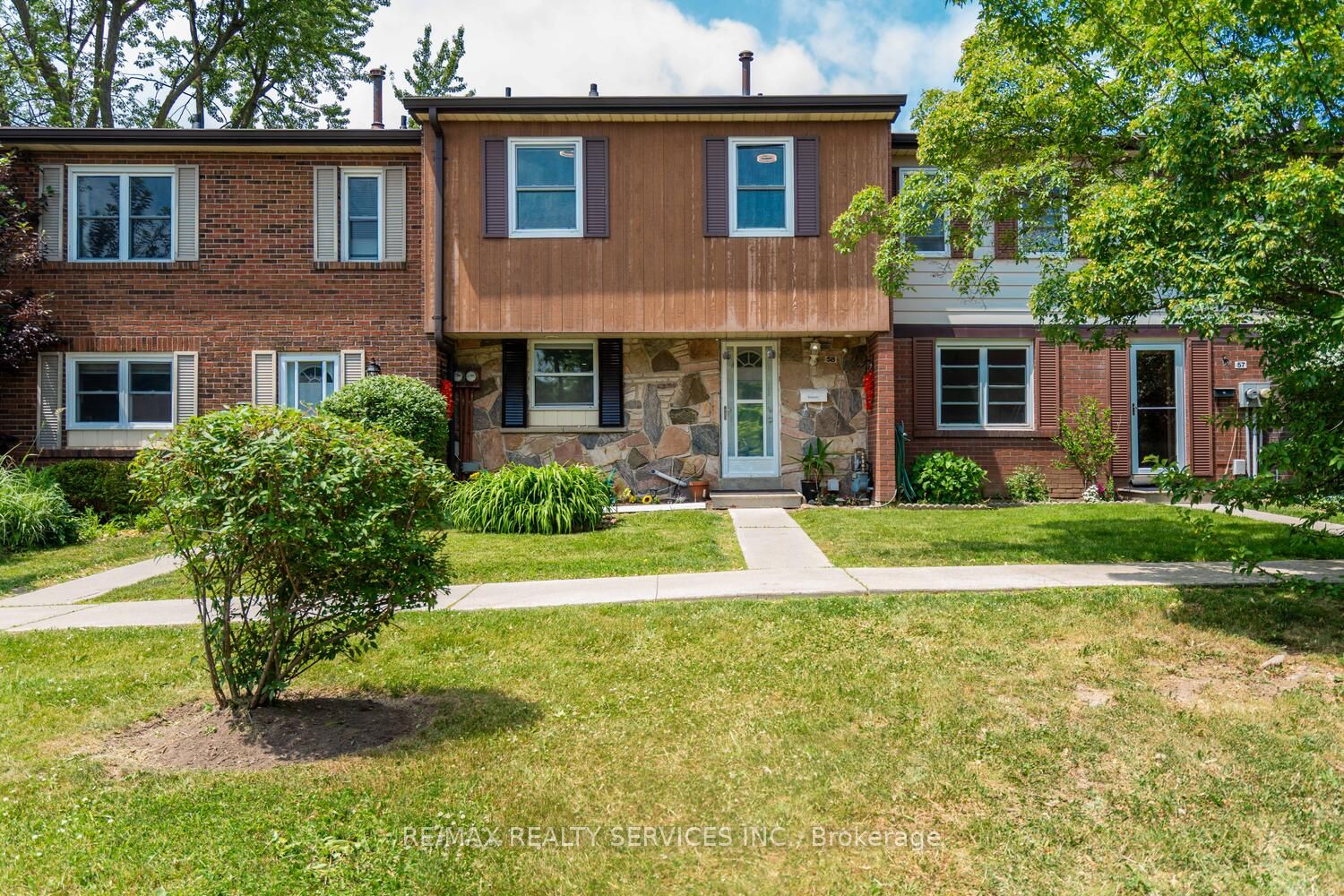 2825 Gananoque Drive 58