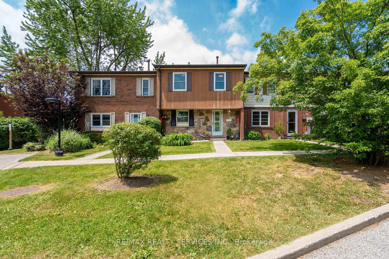 2825 Gananoque Drive 58