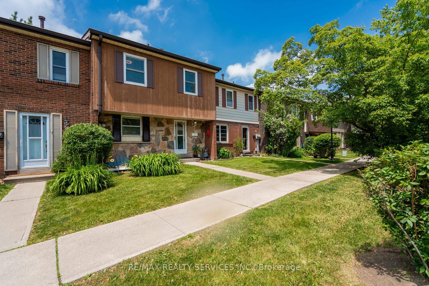 2825 Gananoque Drive 58