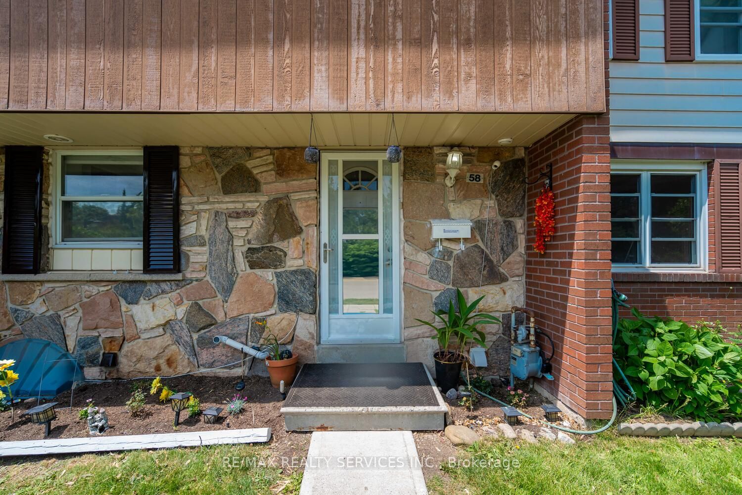 2825 Gananoque Drive 58