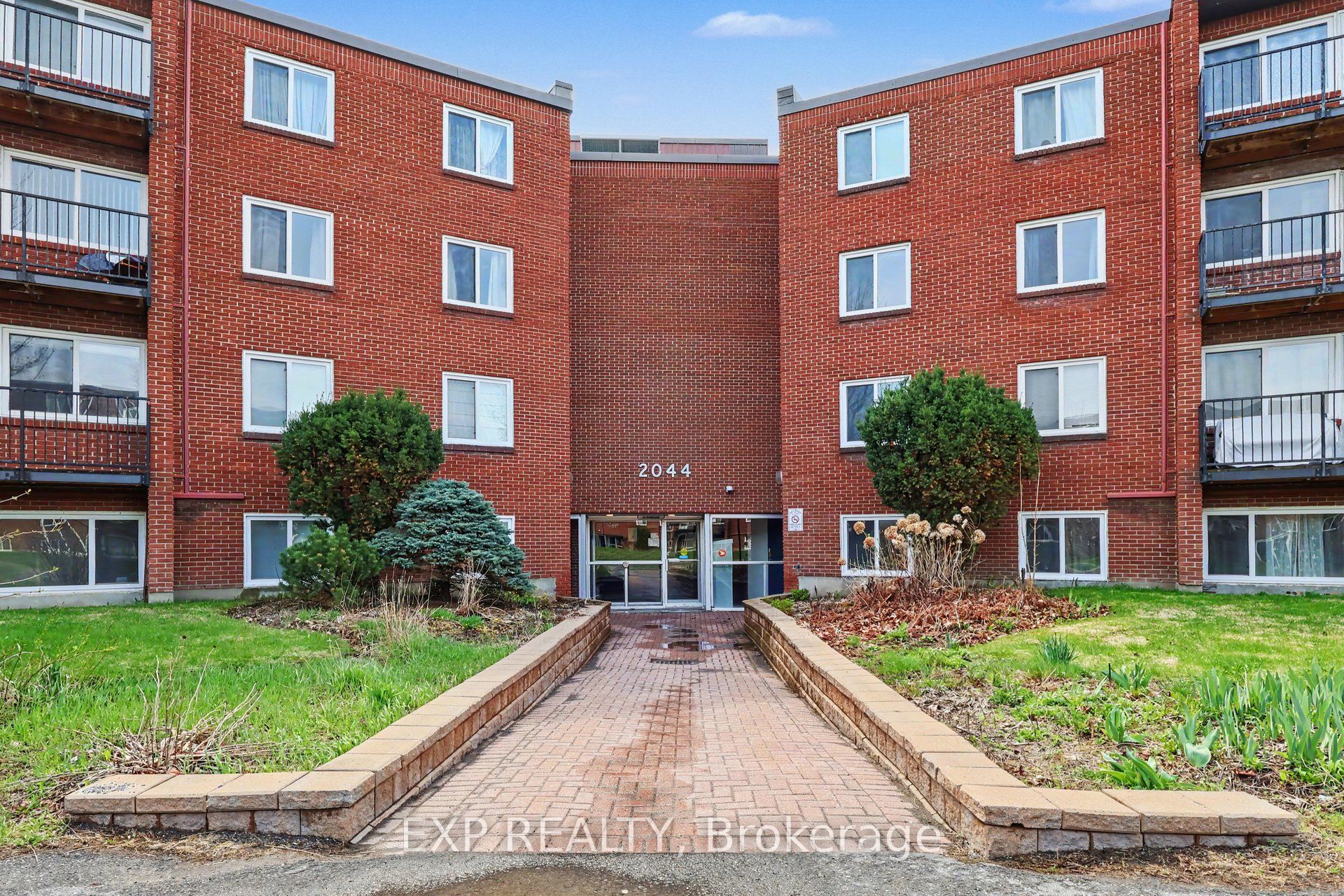 Photo 1 of 12 — 2044 Arrowsmith Drive 405A, Beacon Hill North - South and Area, ON K1J 7V8