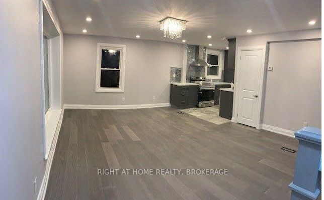 442 Broadway Avenue #Upper